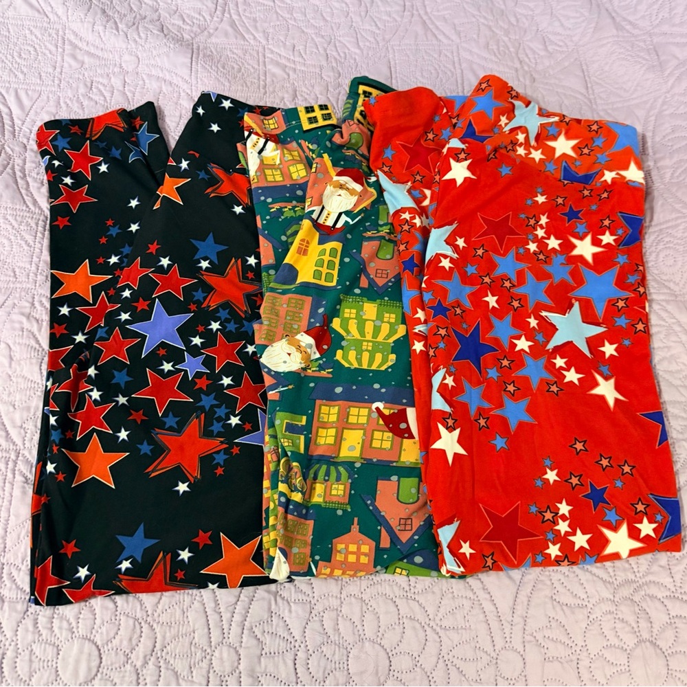 LuLaRoe Women’s Leggings- Stars and Santa. Size- Tall and Curvy